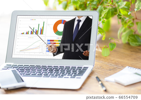 Online businessman Online businessman 66554709