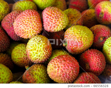 Green lychee 66556328