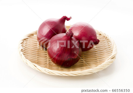 Red onion Red onion 66556350