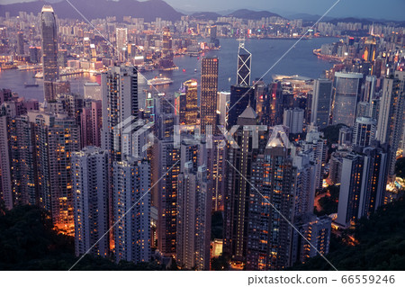 從太平山頂看香港的摩天大樓 66559246