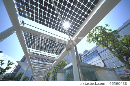 Japan's Kawasaki cityscape I want to see the photovoltaic panels installed at Kawasaki Station and taxi shelters Japan's Kawasaki cityscape I want to see the photovoltaic panels installed at Kawasaki Station and taxi shelters 66560488