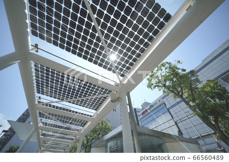 Japan's Kawasaki cityscape I want to see the photovoltaic panels installed at Kawasaki Station and taxi shelters 66560489