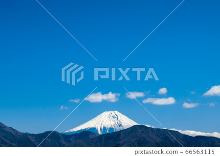 Mt. Minobu, Mt. Fuji seen from the observatory on the east side (Minobu Town, Minamikoma District, Yamanashi Prefecture) March 2020 Mt. Minobu, Mt. Fuji seen from the observatory on the east side (Minobu Town, Minamikoma District, Yamanashi Prefecture) March 2020 66563115