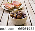 olives in bowl 66564982