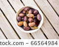 olives in bowl 66564984