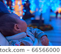 Baby and night view 66566000
