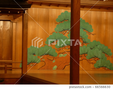 Shite支柱和橋樑懸掛，能劇舞台 66566630