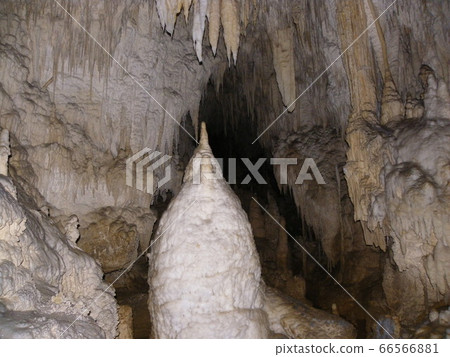石灰岩洞穴01 66566881