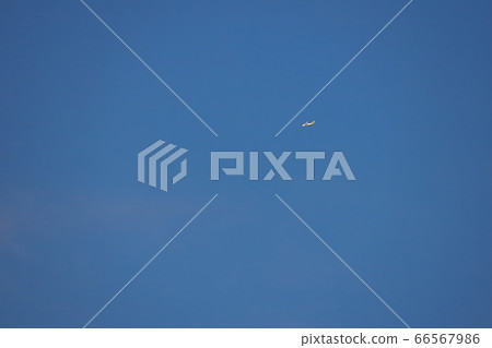 blue sky, air plane, blank expression 66567986