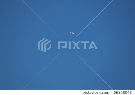 airplane  66568048