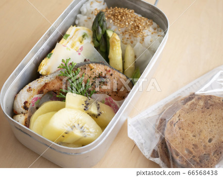 Healthy diet lunch in Mestin 66568438