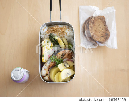 Healthy diet lunch in Mestin 66568439