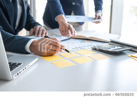 Business team are working with leader, Business team are working with leader, 66568820
