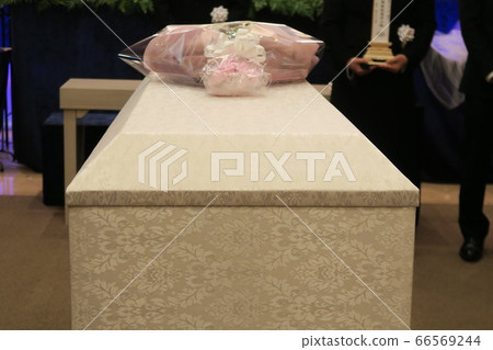 在棺材之前 66569244