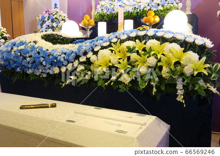 Flower altar with yellow lilies 66569246