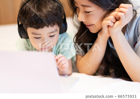 親子生活方式家庭 66573931