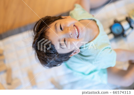 親子生活方式家庭 66574313