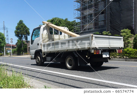 Flatbed Truck 66574774