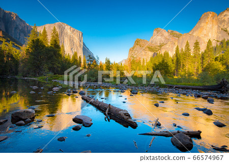Yosemite National Park at sunset in summer, California, USA 66574967