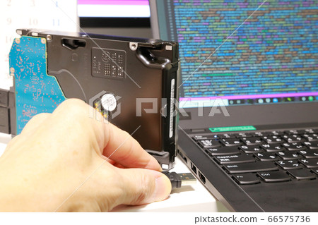 Connect an external hard disk to your laptop via USB 66575736