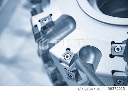 The roughing cutter with chip for CNC milling machine. The roughing cutter with chip for CNC milling machine. 66579013