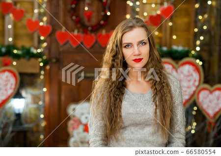 beautiful girl celebrate valentine's day beautiful girl celebrate valentine's day 66580554