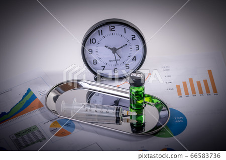 [Syringe vaccine bad image] 66583736
