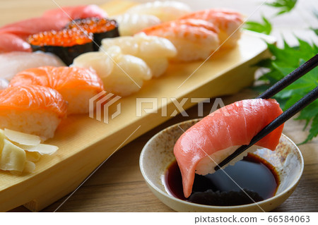 sushi  66584063