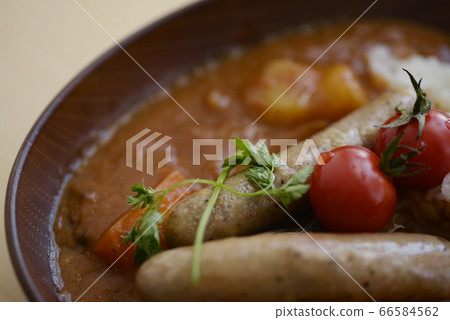 咖哩咖哩飯牛肉咖哩家庭烹飪米食物蔬菜食物 咖哩咖哩飯牛肉咖哩家庭烹飪米食物蔬菜食物 66584562