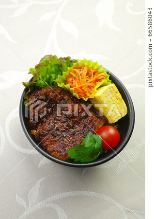 醬炸肉排碗便當 醬炸肉排碗便當 66586043