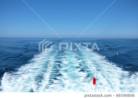 天空和大海,船的尾波,日之丸 天空和大海,船的尾波,日之丸 66590606