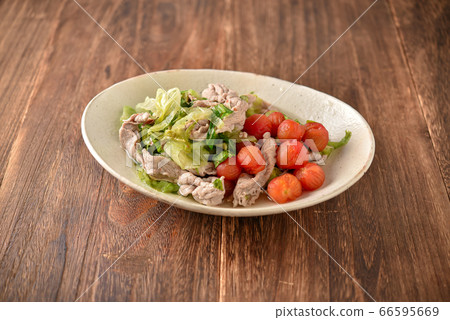 配白湯♪生菜和豬肉很快煮沸 配白湯♪生菜和豬肉很快煮沸 66595669