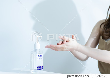 Alcohol sanitizing gel Alcohol sanitizing gel 66597528