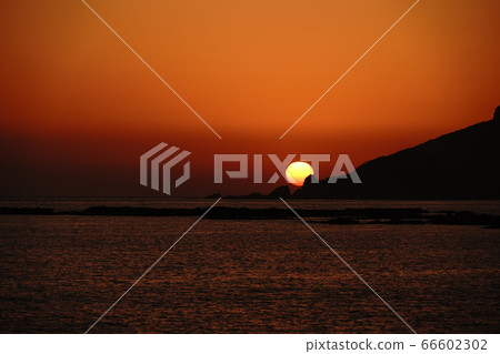 Amakusa Ushibuka district sunset on Kuroishi coast Amakusa Ushibuka district sunset on Kuroishi coast 66602302