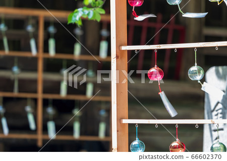 Kumano Shrine in early summer (Kumano Taisha Shrine) Wind-bell decoration "Kanade" Nanyo City, Yamagata Prefecture 66602370