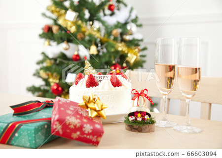  Christmas party 66603094