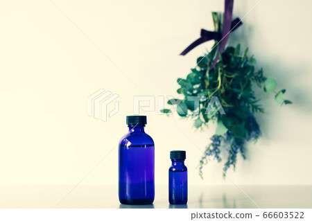 香草贓物和香薰瓶 66603522