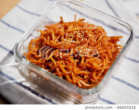 韓國料理炒魷魚，配菜 66603838