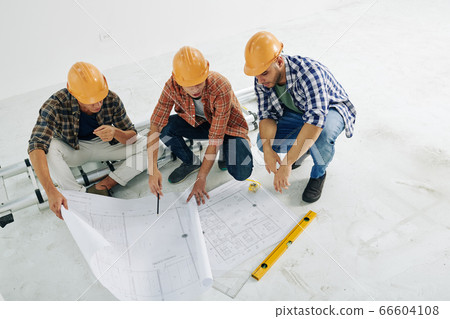 Looking Into Building Plan 66604108