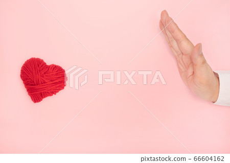 Red heart social distance 66604162