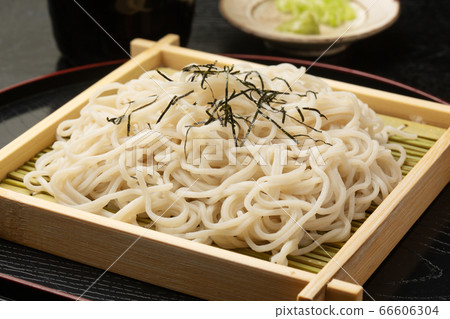 Kagami soba 66606304
