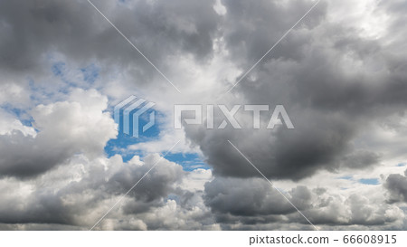 Dramatic cloudy sky Dramatic cloudy sky 66608915