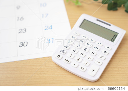 Calendar and calculator 66609134