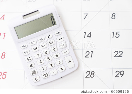 日曆和計算器 66609136