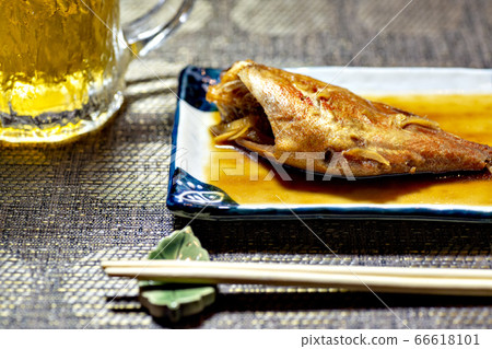 Boiled red fish 66618101