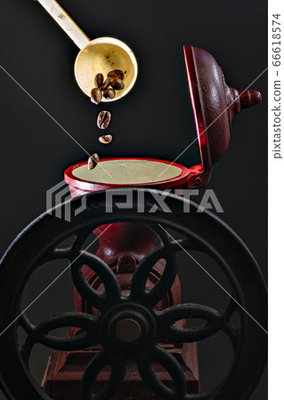 Coffee and coffee mill 66618574