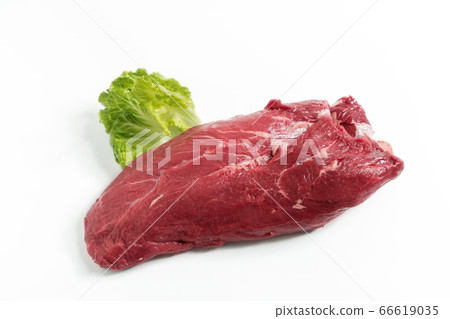 Freshness raw beef in pieces with white Freshness raw beef in pieces with white 66619035