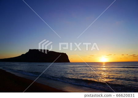 Seongsan Sunrise Peak Seongsan Sunrise Peak 66620831