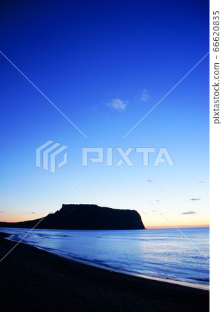 Seongsan Ilchulbong Seongsan Ilchulbong 66620835