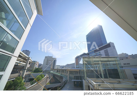 日本的橫濱城市景觀,可俯瞰橫濱站,JR橫濱塔等 日本的橫濱城市景觀,可俯瞰橫濱站,JR橫濱塔等 66622185